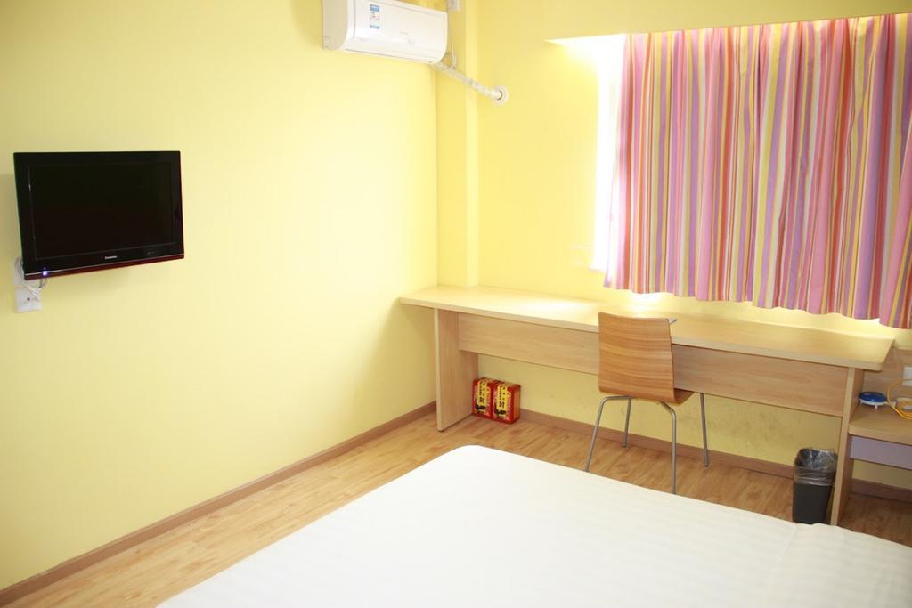7Days Inn Jiangmen Peng Jiang Qiao North Eksteriør bilde